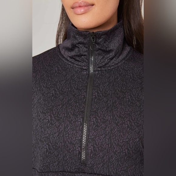 Mondetta Women’s Brushed Back 1/2 Zip Top in Black Pattern, Size Large - Picture 3 of 15